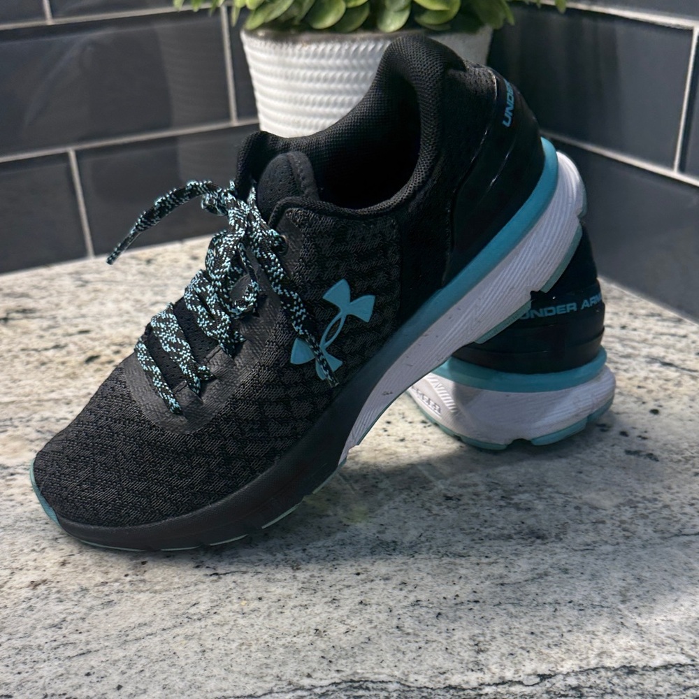 Under Armour Women's Black and Teal Athletic Shoes
